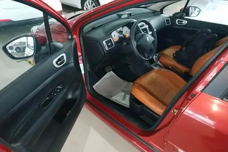 2013 Peugeot 307 1.6L 117HP L4 4AT,autocango,china used car exporter,china ev exporter,chinese used car exporter,chinese used ev exporter