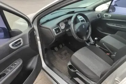 2012 Peugeot 307 1.6L 106HP L4 5MT,autocango,china used car exporter,china ev exporter,chinese used car exporter,chinese used ev exporter