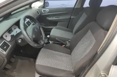 2012 Peugeot 307 1.6L 106HP L4 5MT,autocango,china used car exporter,china ev exporter,chinese used car exporter,chinese used ev exporter