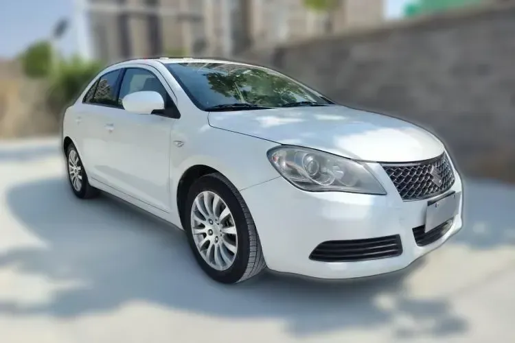 2011 Suzuki Kizashi 2.4L 178HP L4 CVT,autocango,china used car exporter,china ev exporter,chinese used car exporter,chinese used ev exporter