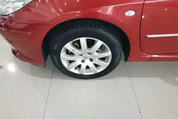 2013 Peugeot 307 1.6L 117HP L4 4AT,autocango,china used car exporter,china ev exporter,chinese used car exporter,chinese used ev exporter