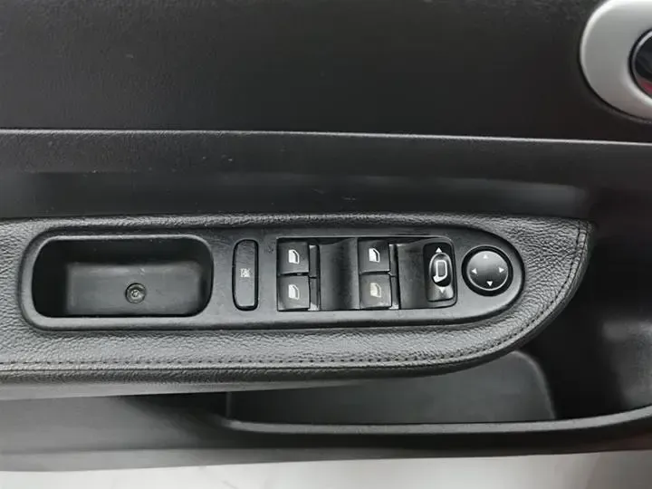 2012 Peugeot 307 1.6L 106HP L4 5MT,autocango,china used car exporter,china ev exporter,chinese used car exporter,chinese used ev exporter