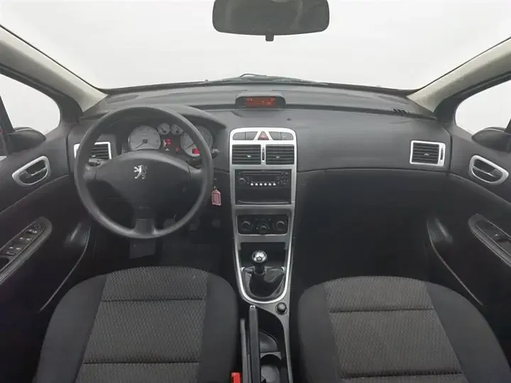 2012 Peugeot 307 1.6L 106HP L4 5MT,autocango,china used car exporter,china ev exporter,chinese used car exporter,chinese used ev exporter