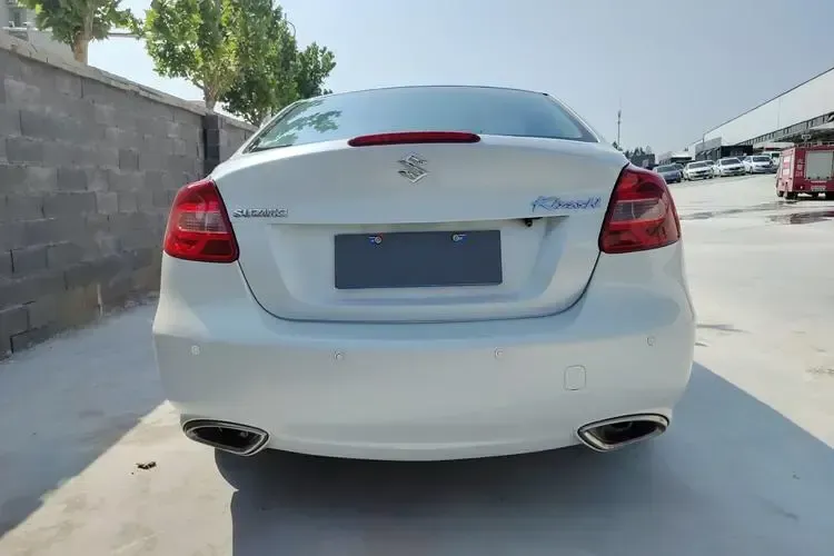 2011 Suzuki Kizashi 2.4L 178HP L4 CVT,autocango,china used car exporter,china ev exporter,chinese used car exporter,chinese used ev exporter