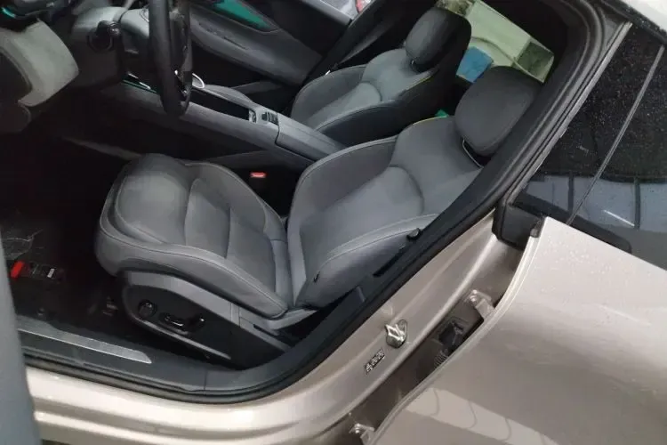 2023 LYNK&CO 08 New Energy 1.5T 163HP L4 3DHT PHEV 21.2KWH,autocango,china used car exporter,china ev exporter,chinese used car exporter,chinese used ev exporter