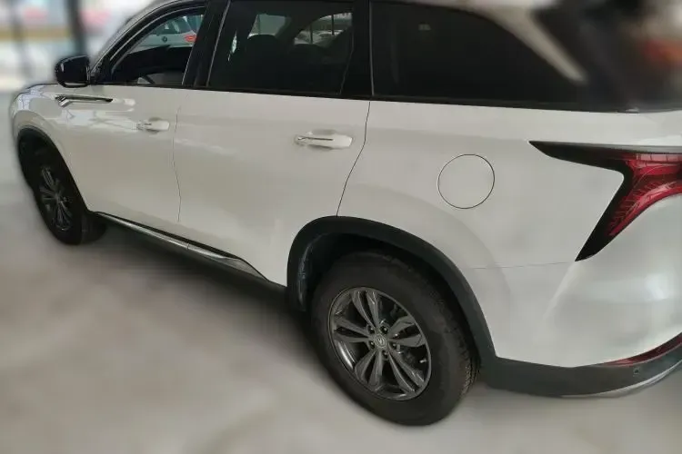 2021 ChangAn CS75 Plus 1.5T 178HP L4 6MT,autocango,china used car exporter,china ev exporter,chinese used car exporter,chinese used ev exporter