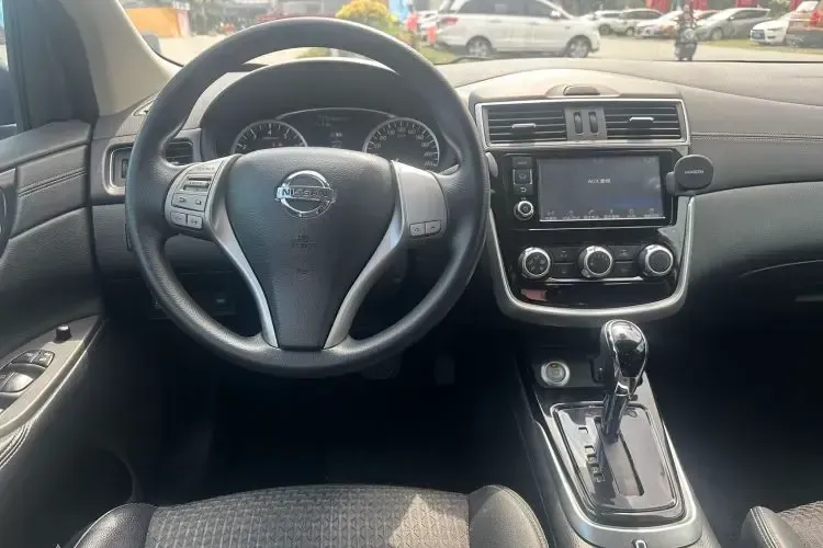 2016 Nissan Tiida 1.6L 126HP L4 CVT,autocango,china used car exporter,china ev exporter,chinese used car exporter,chinese used ev exporter