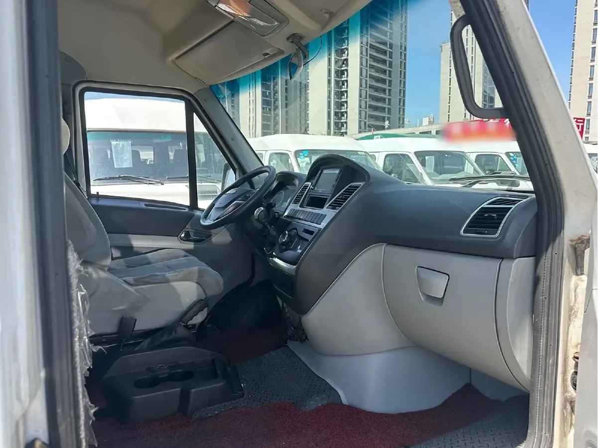 2014 Iveco BaoDi 3.0T 146HP L4 6MT,autocango,china used car exporter,china ev exporter,chinese used car exporter,chinese used ev exporter