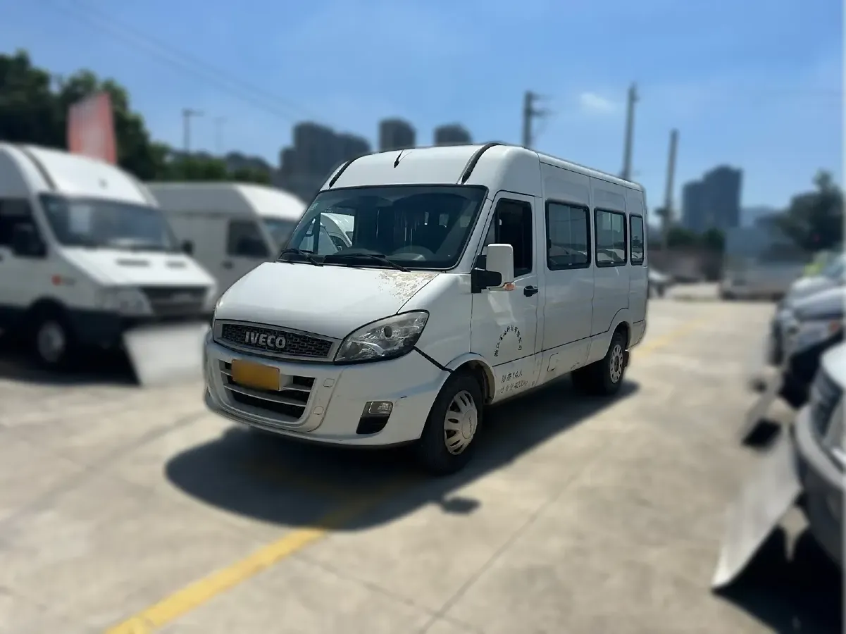 2014 Iveco BaoDi 3.0T 146HP L4 6MT,autocango,china used car exporter,china ev exporter,chinese used car exporter,chinese used ev exporter