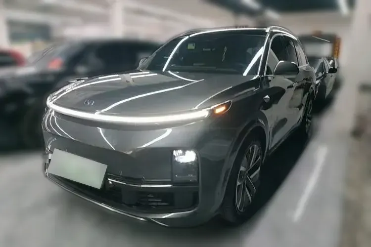2023 Li L8 Range Extended 154HP REEV 40.9KWH,autocango,china used car exporter,china ev exporter,chinese used car exporter,chinese used ev exporter