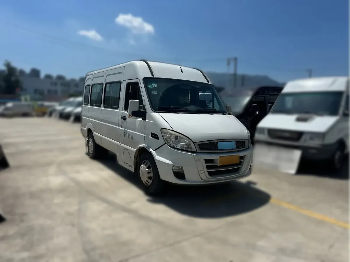 2014 Iveco BaoDi 3.0T 146HP L4 6MT,autocango,china used car exporter,china ev exporter,chinese used car exporter,chinese used ev exporter