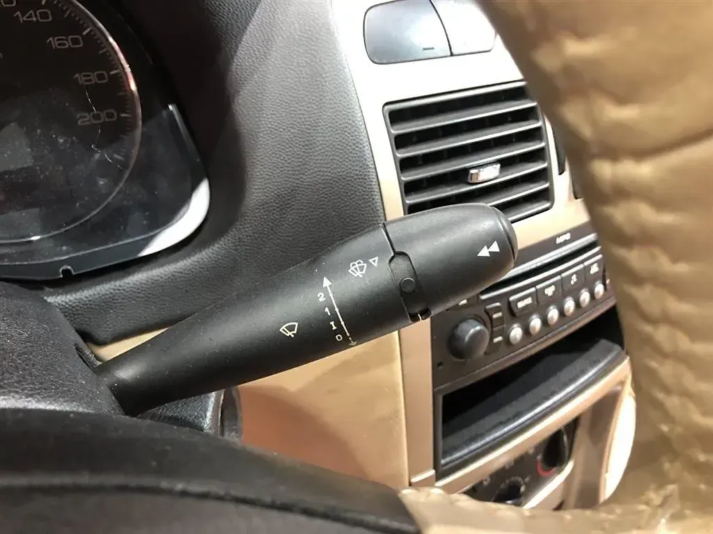 2007 Peugeot 307 1.6L 106HP L4 4AT,autocango,china used car exporter,china ev exporter,chinese used car exporter,chinese used ev exporter