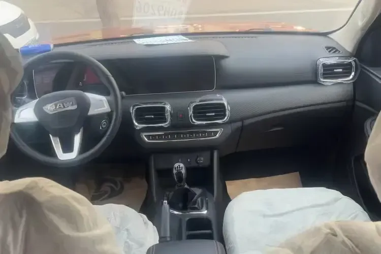 2023 BAW Calorie 2.0L 144HP L4 5MT,autocango,china used car exporter,china ev exporter,chinese used car exporter,chinese used ev exporter