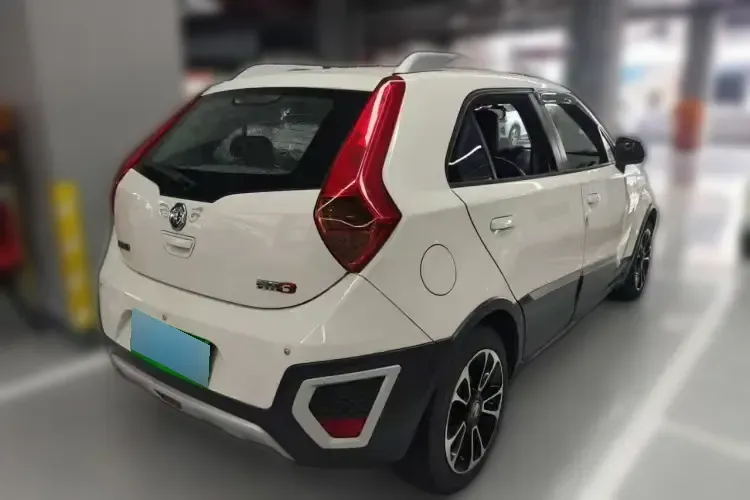 2015 MG 3SW 1.5L 109HP L4 5AMT,autocango,china used car exporter,china ev exporter,chinese used car exporter,chinese used ev exporter