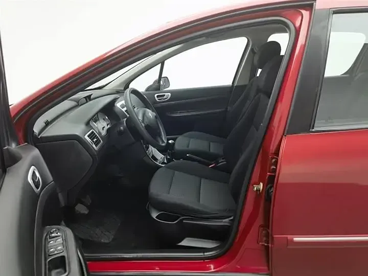 2012 Peugeot 307 1.6L 106HP L4 5MT,autocango,china used car exporter,china ev exporter,chinese used car exporter,chinese used ev exporter