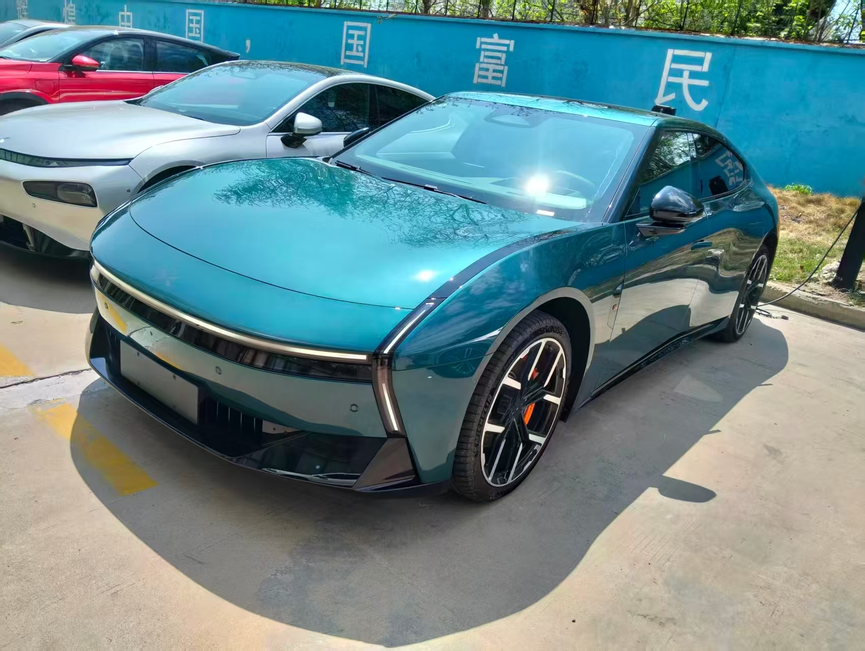 Xpeng Motors! AUTOCANGO is the leader in the export of China's emerging new energy vehicle brands. 1