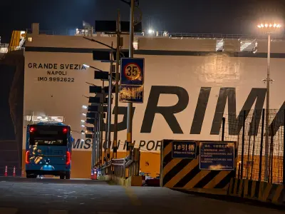 ACH1017586,Autocango,used car exporter,new car exporter,shipping highlights