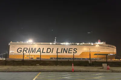 ACH1017586,Autocango,used car exporter,new car exporter,shipping highlights