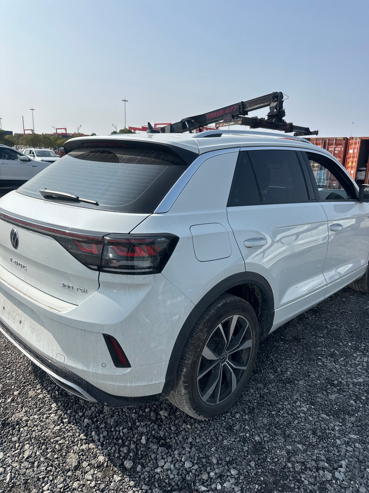 From port to container loading, AUTOCANGO keeps every vehicle in the container safe and sound at every step. 2