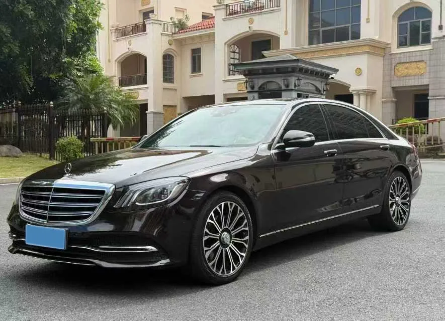 Mercedes-Benz S320L