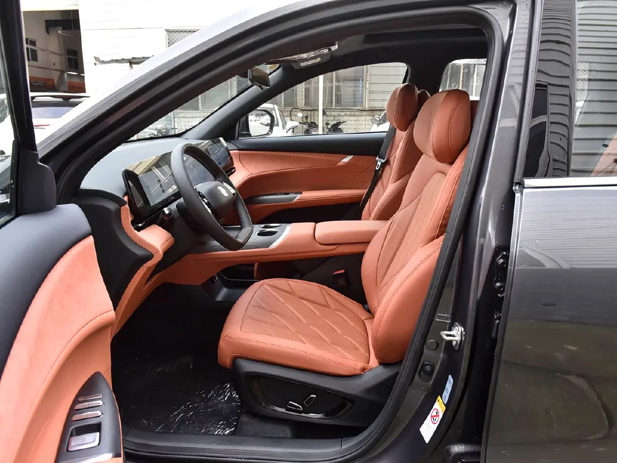 2025 ChangAn CS75 Plus 2.0T 233HP L4 8AT,autocango,china used car exporter,china ev exporter,chinese used car exporter,chinese used ev exporter