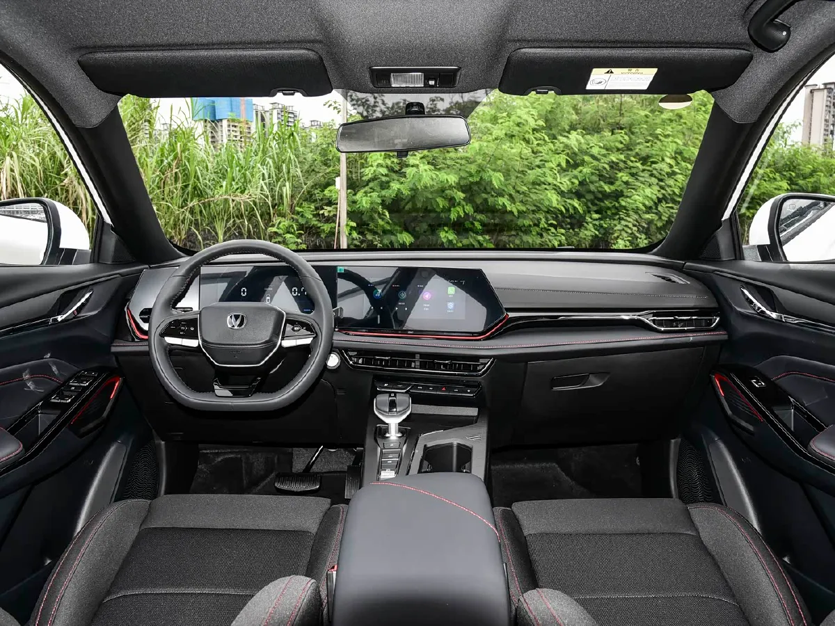 2026 ChangAn X5 PLUS 1.5T 192HP L4 7DCT,autocango,china used car exporter,china ev exporter,chinese used car exporter,chinese used ev exporter