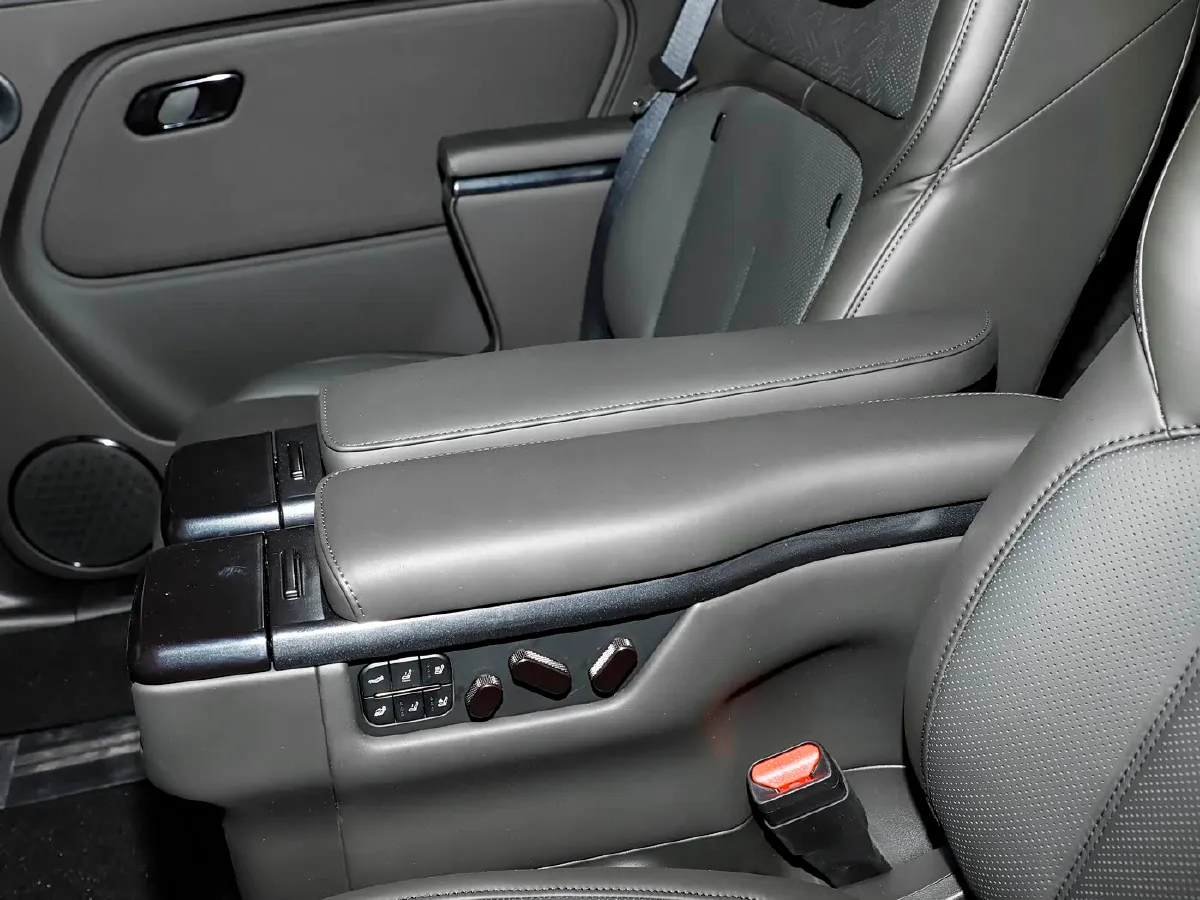 2026 ROXROX ADAMAS REEV 150HP REEV,autocango,china used car exporter,china ev exporter,chinese used car exporter,chinese used ev exporter