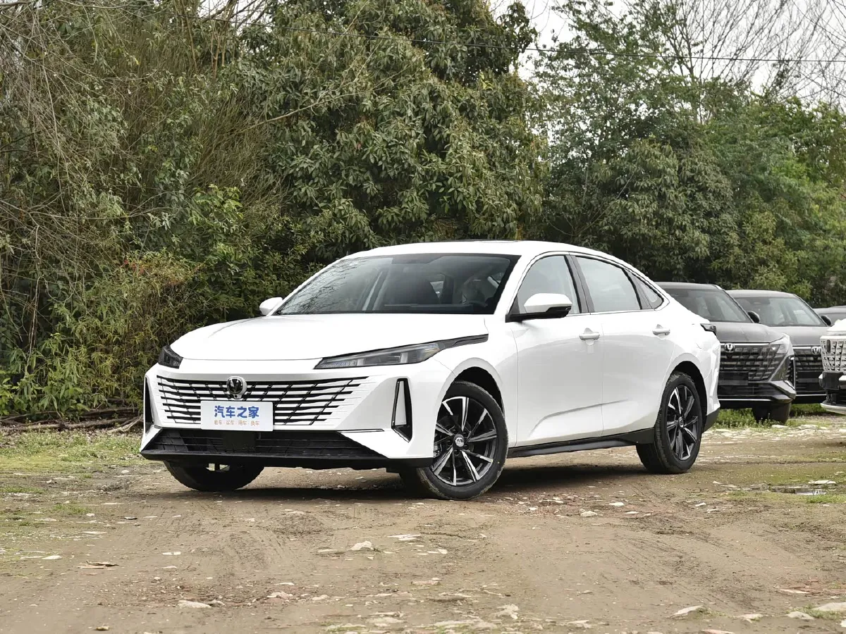 2026 ChangAn Eado 1.5T 192HP L4 7DCT,autocango,china used car exporter,china ev exporter,chinese used car exporter,chinese used ev exporter