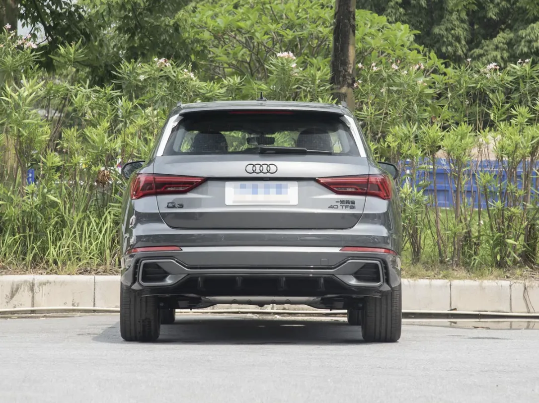 2025 Audi Q3 2.0T 186HP L4 7DCT,autocango,china used car exporter,china ev exporter,chinese used car exporter,chinese used ev exporter