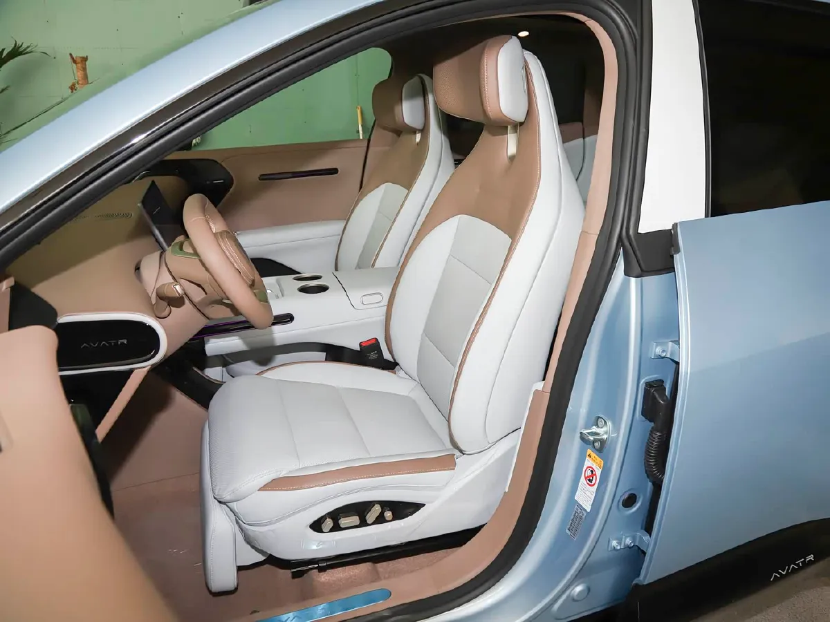 2026 Avatr 07 1.5T 156HP L4 REEV,autocango,china used car exporter,china ev exporter,chinese used car exporter,chinese used ev exporter