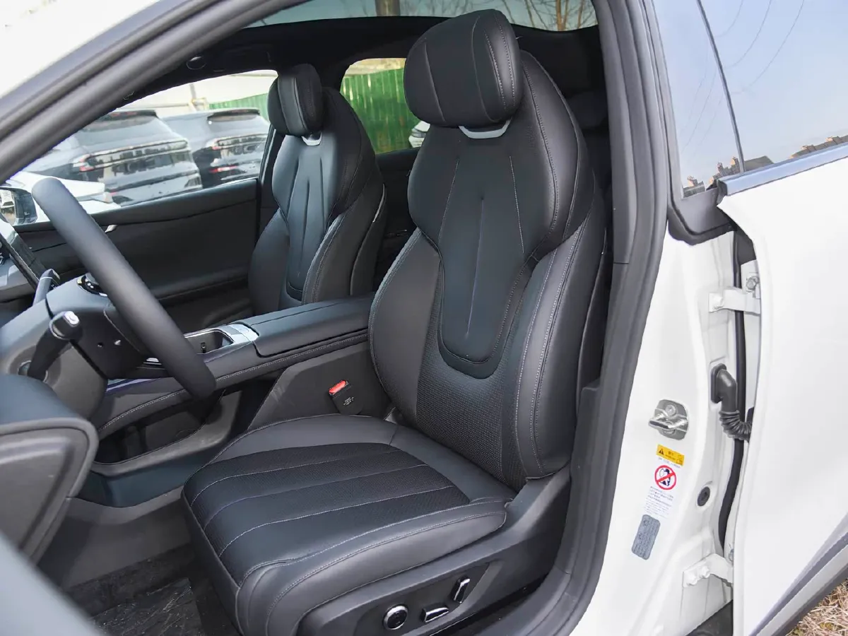 2026 Deepal L07 BEV,autocango,china used car exporter,china ev exporter,chinese used car exporter,chinese used ev exporter