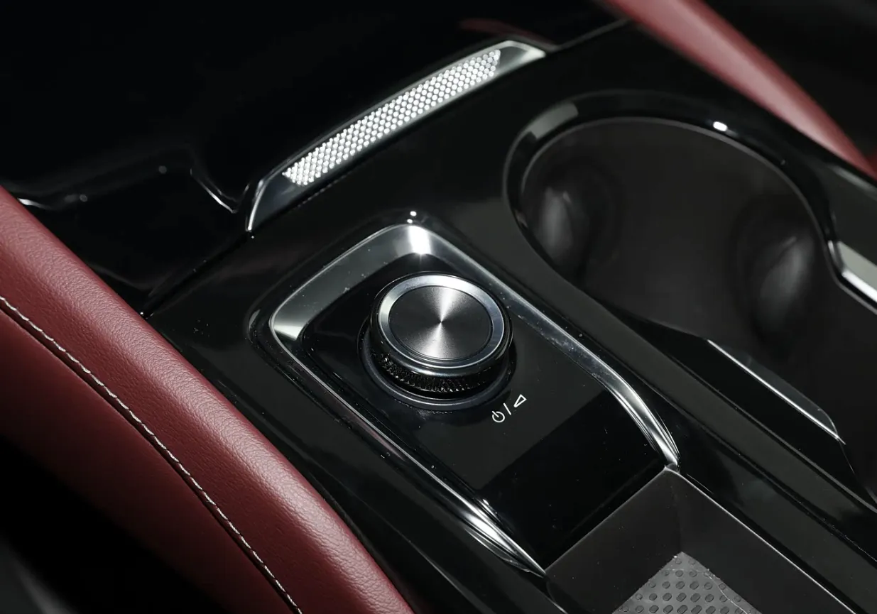 2026 Buick EnvisionPlus 2.0T 237HP L4 9AT,autocango,china used car exporter,china ev exporter,chinese used car exporter,chinese used ev exporter