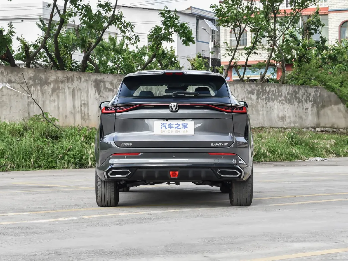 2025 ChangAn UNI-Z 1.5T 192HP L4 7DCT,autocango,china used car exporter,china ev exporter,chinese used car exporter,chinese used ev exporter