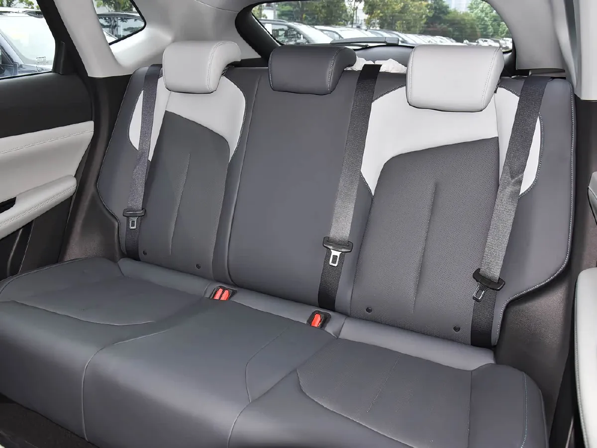 2025 ChangAn UNI-Z 1.5L 98HP L4 E-CVT PHEV,autocango,china used car exporter,china ev exporter,chinese used car exporter,chinese used ev exporter