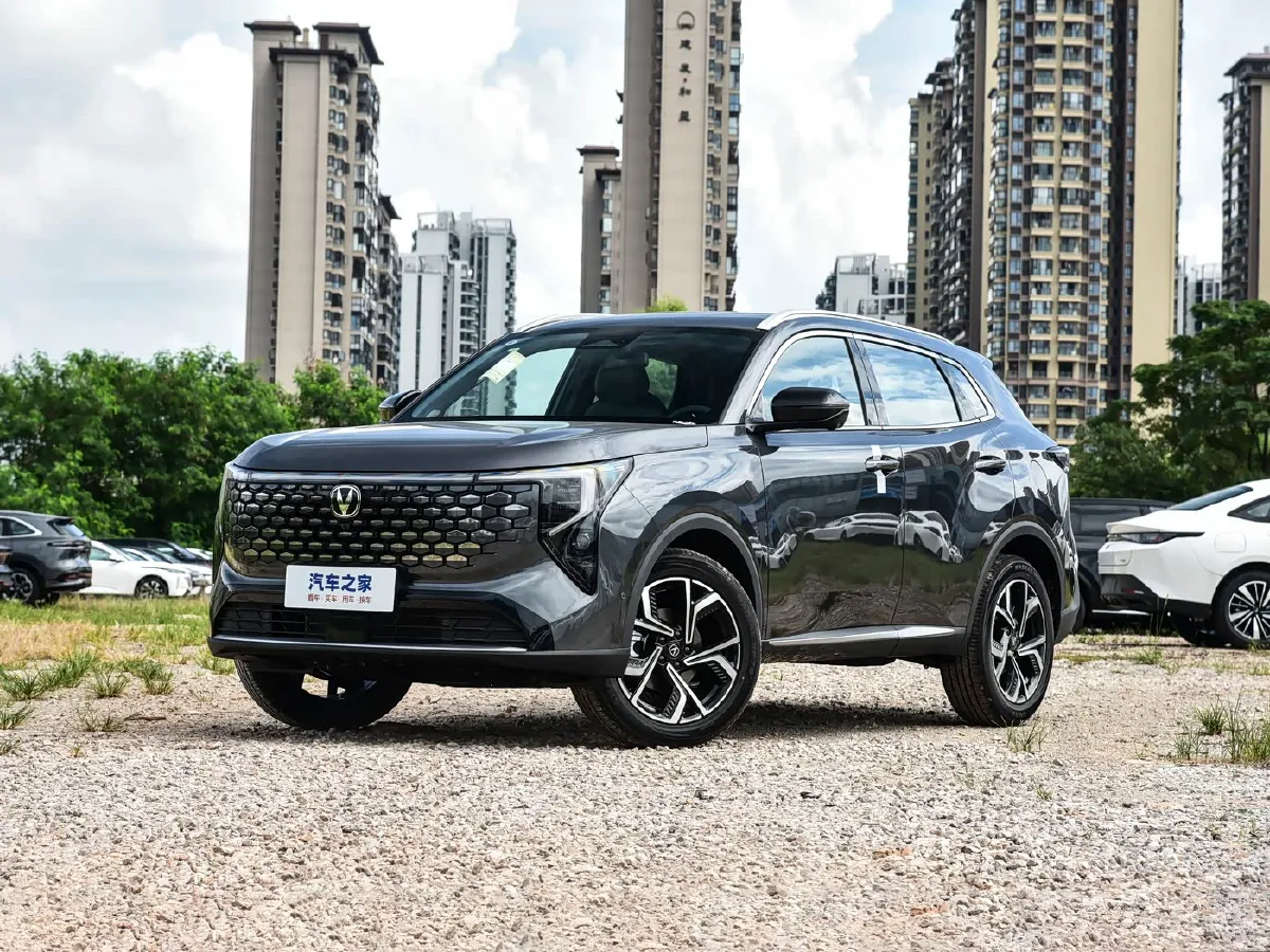 2026 ChangAn CS55 Plus 1.5T 192HP L4 7DCT,autocango,china used car exporter,china ev exporter,chinese used car exporter,chinese used ev exporter