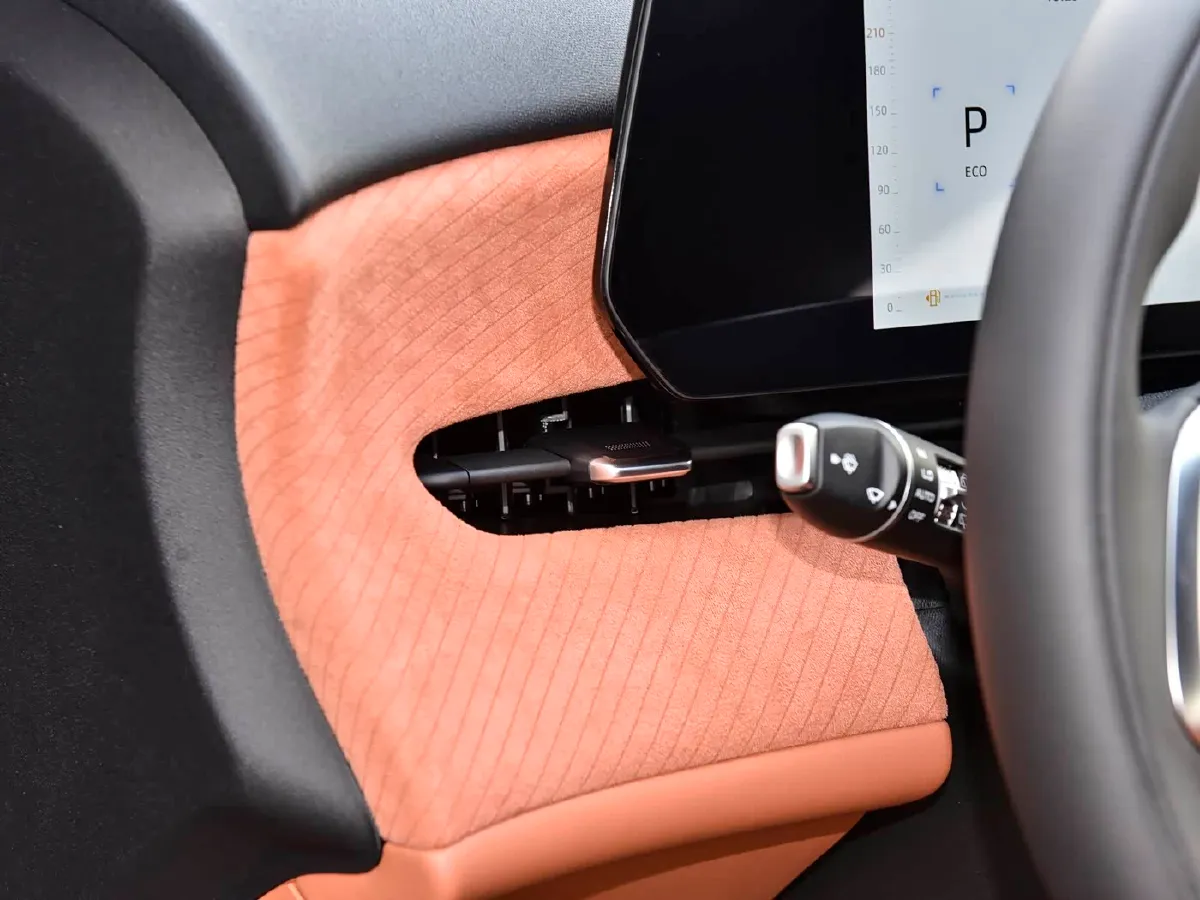 2025 ChangAn CS75 Plus 2.0T 233HP L4 8AT,autocango,china used car exporter,china ev exporter,chinese used car exporter,chinese used ev exporter