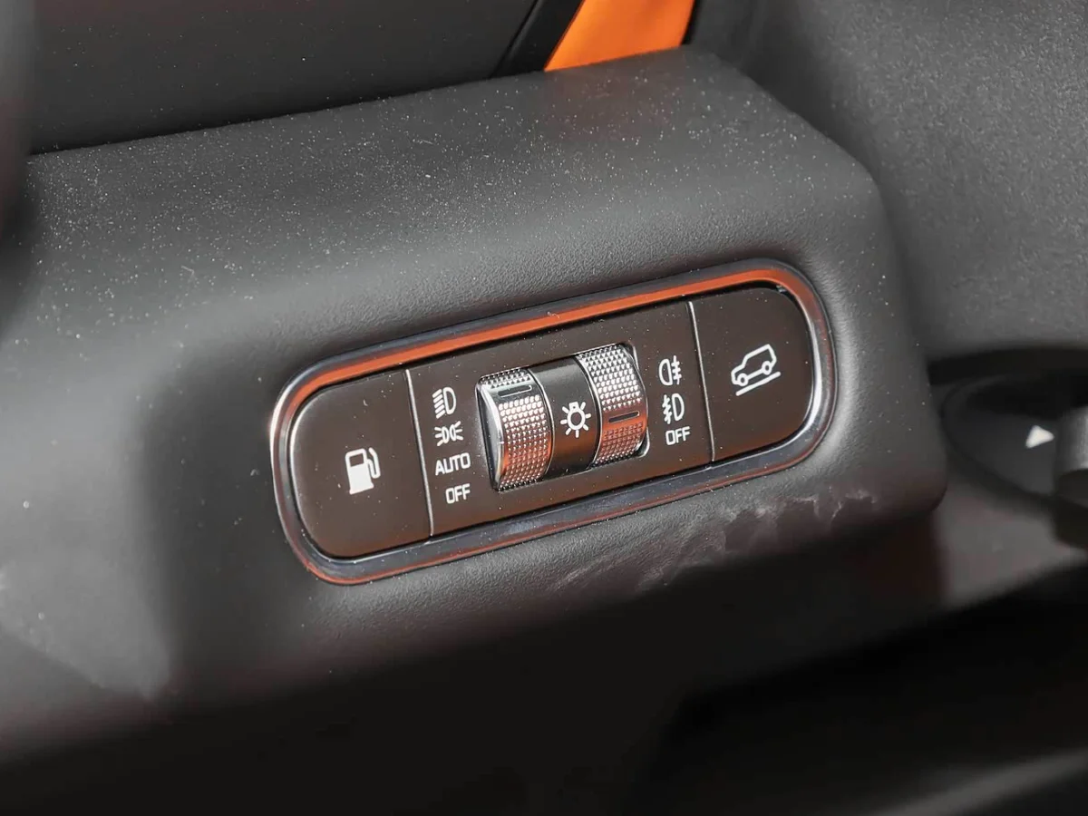 2025 Jetour Zongheng G700 2.0T 211HP L4 2DHT PHEV