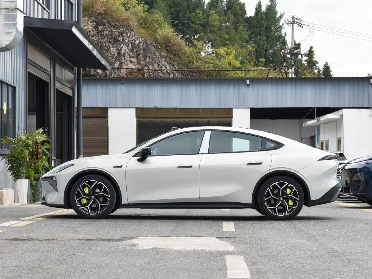 2026 Deepal L06 BEV,autocango,china used car exporter,china ev exporter,chinese used car exporter,chinese used ev exporter