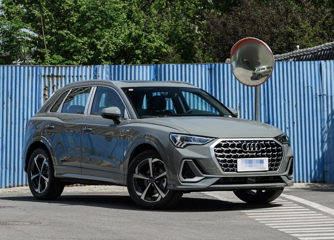 2025 Audi Q3 1.5T 160HP L4 7DCT,autocango,china used car exporter,china ev exporter,chinese used car exporter,chinese used ev exporter