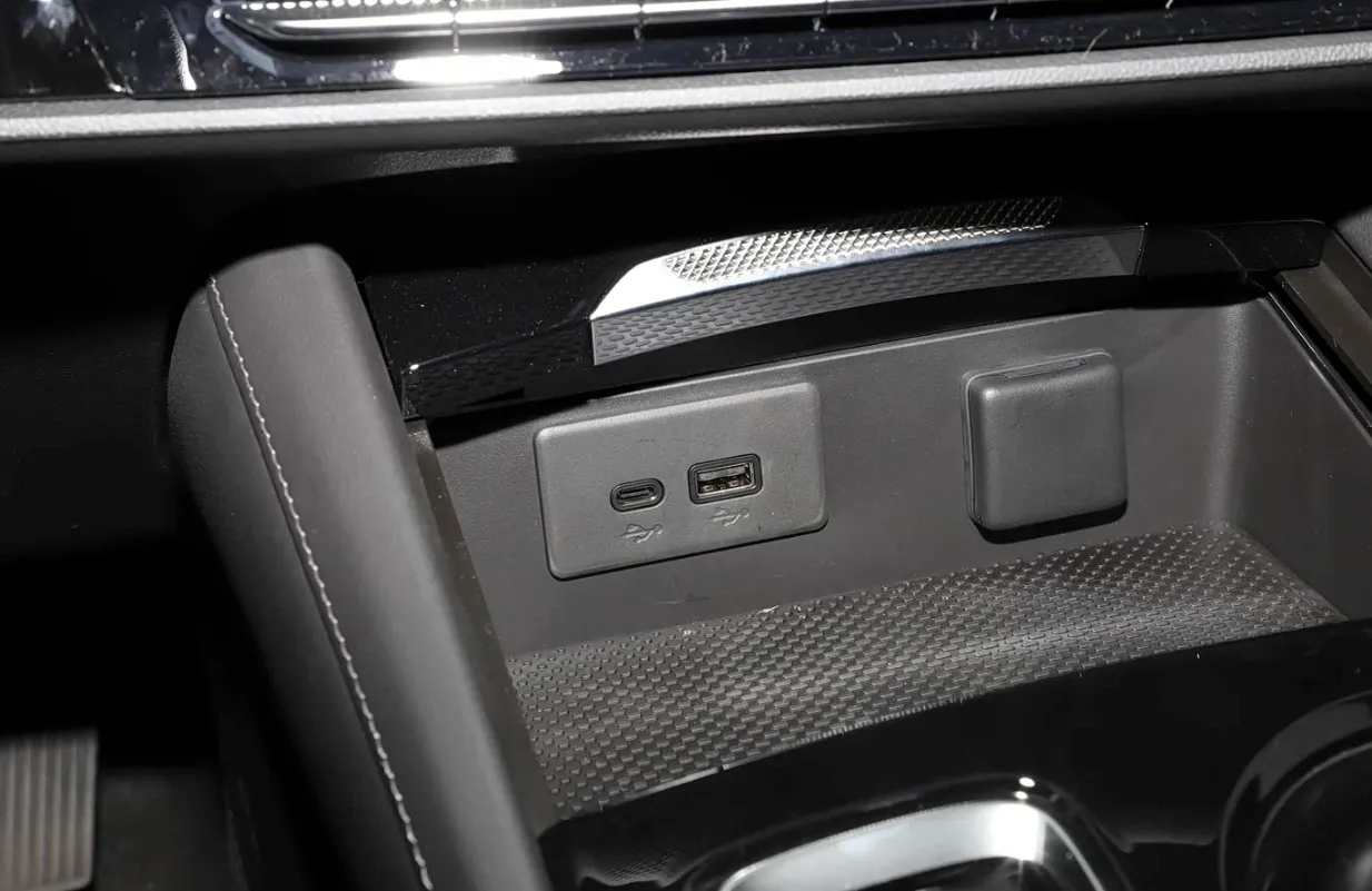 2025 Buick EnvisionS 1.5T 211HP L4 9AT,autocango,china used car exporter,china ev exporter,chinese used car exporter,chinese used ev exporter