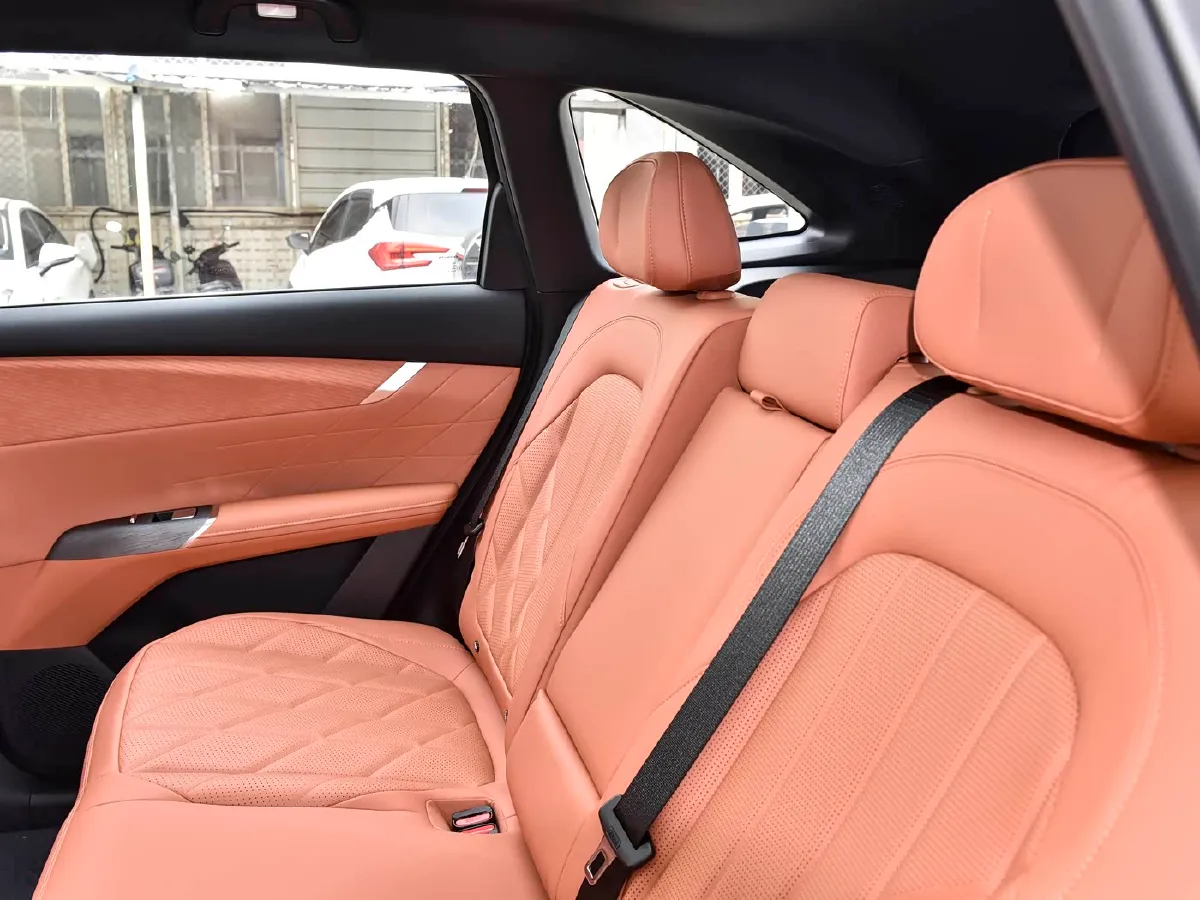 2025 ChangAn CS75 Plus 2.0T 233HP L4 8AT,autocango,china used car exporter,china ev exporter,chinese used car exporter,chinese used ev exporter