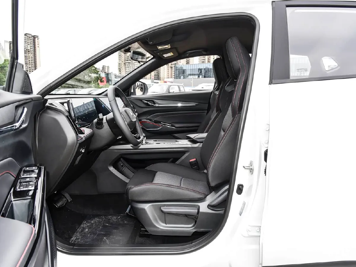 2026 ChangAn X5 PLUS 1.5T 192HP L4 7DCT,autocango,china used car exporter,china ev exporter,chinese used car exporter,chinese used ev exporter