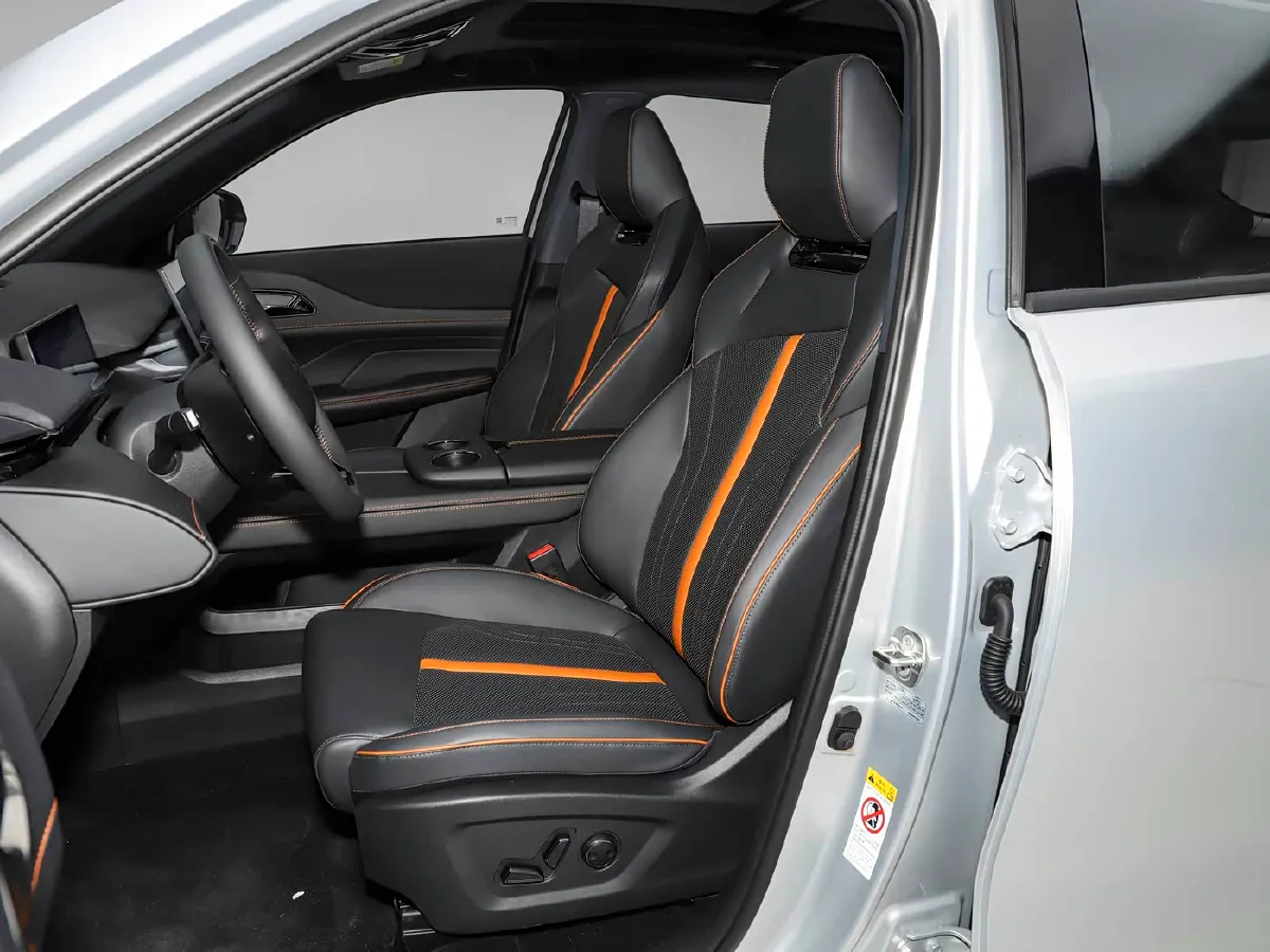 2026 ChangAn UNI-Z 1.5L 98HP L4 E-CVT PHEV,autocango,china used car exporter,china ev exporter,chinese used car exporter,chinese used ev exporter