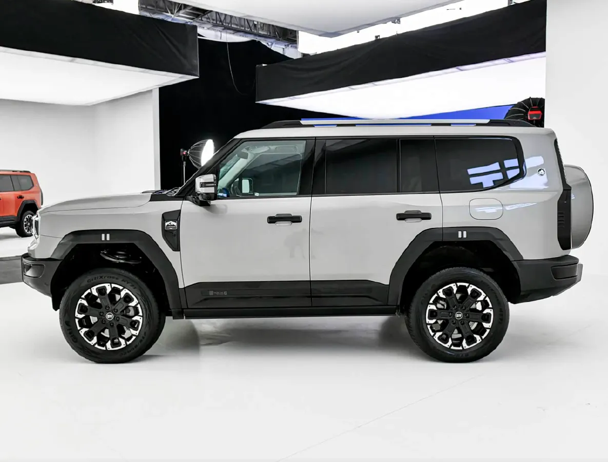 2025 Jetour Zongheng G700 2.0T 211HP L4 2DHT PHEV,autocango,china used car exporter,china ev exporter,chinese used car exporter,chinese used ev exporter