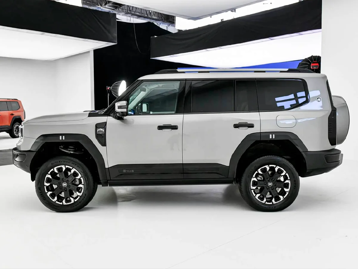 2025 Jetour Zongheng G700 2.0T 211HP L4 2DHT PHEV