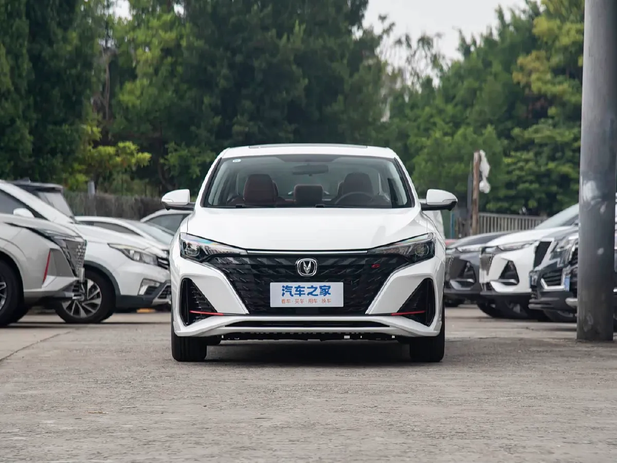 2025 ChangAn Eado 1.4T 160HP L4 7DCT,autocango,china used car exporter,china ev exporter,chinese used car exporter,chinese used ev exporter