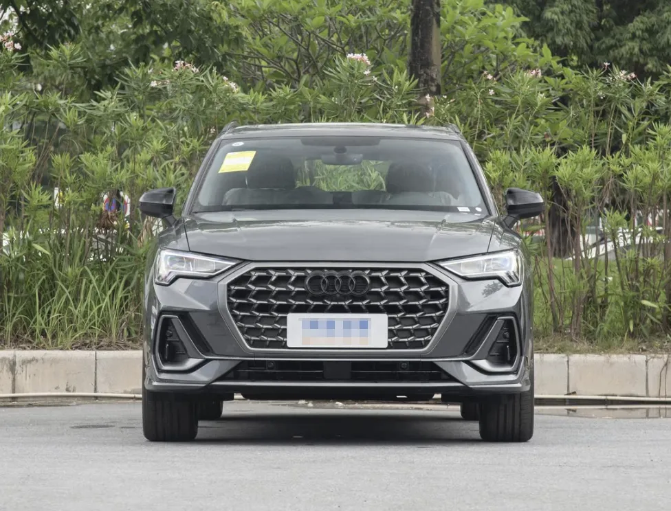 2025 Audi Q3 2.0T 186HP L4 7DCT,autocango,china used car exporter,china ev exporter,chinese used car exporter,chinese used ev exporter