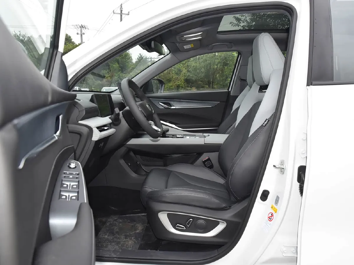 2026 ChangAn CS75 Plus 1.5T 192HP L4 8AT,autocango,china used car exporter,china ev exporter,chinese used car exporter,chinese used ev exporter