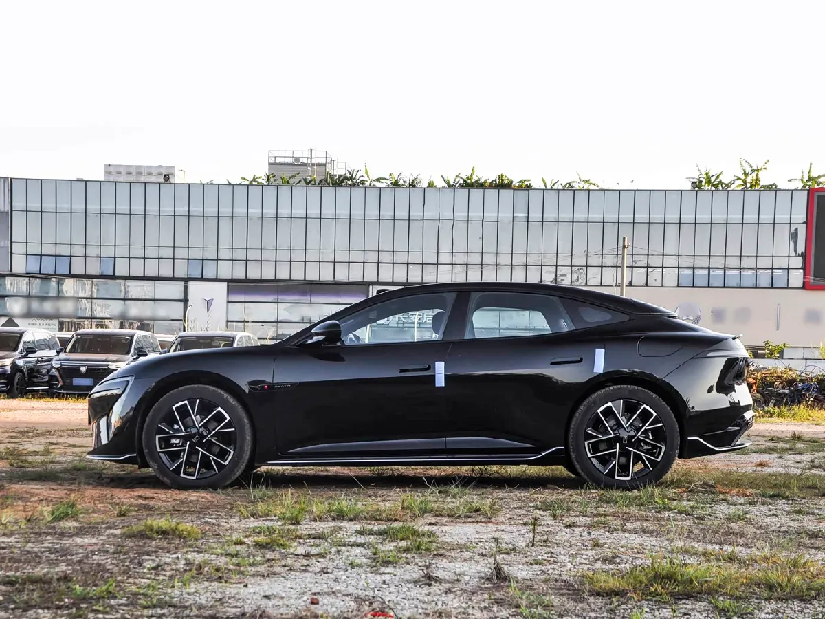 2025 Avatr 06 REEV 156HP REEV,autocango,china used car exporter,china ev exporter,chinese used car exporter,chinese used ev exporter