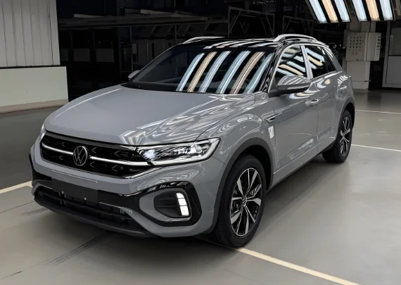 2025 Volkswagen T-Roc 1.5T 160HP L4 7DCT - 1